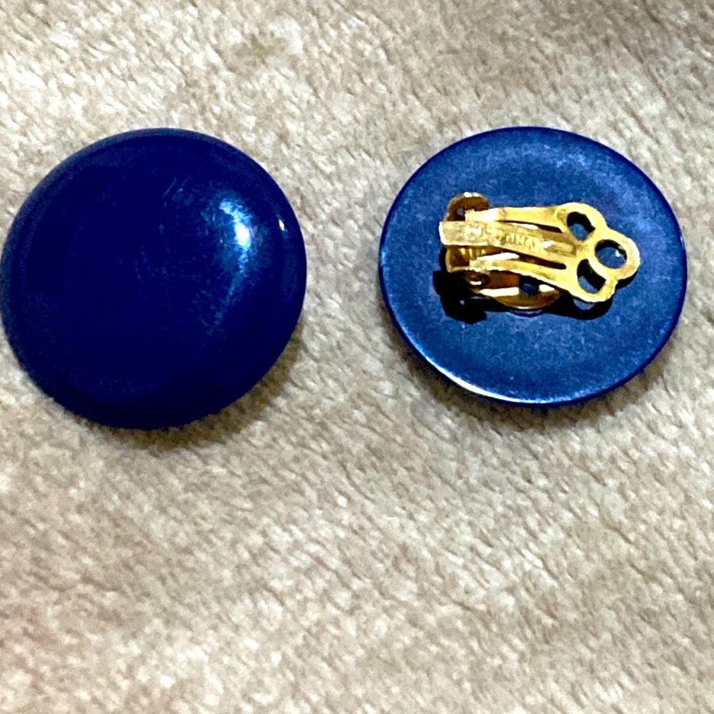 Navy blue clip on round earrings